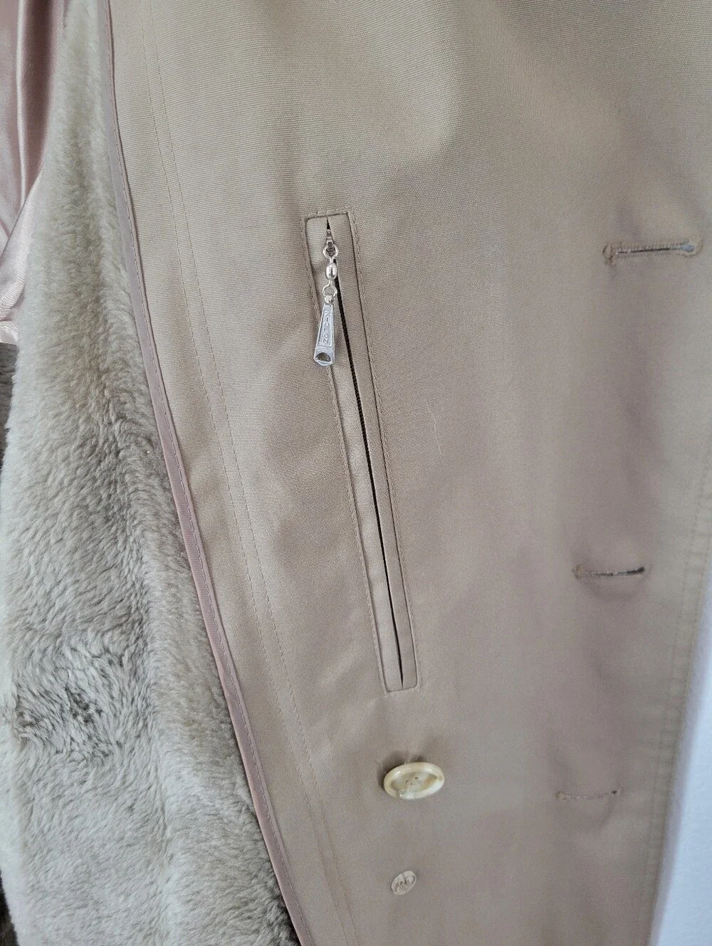 Vintage Misty Harbor 42R Beige Trench Coat Removable Fur Lining Belted‎ Unisex